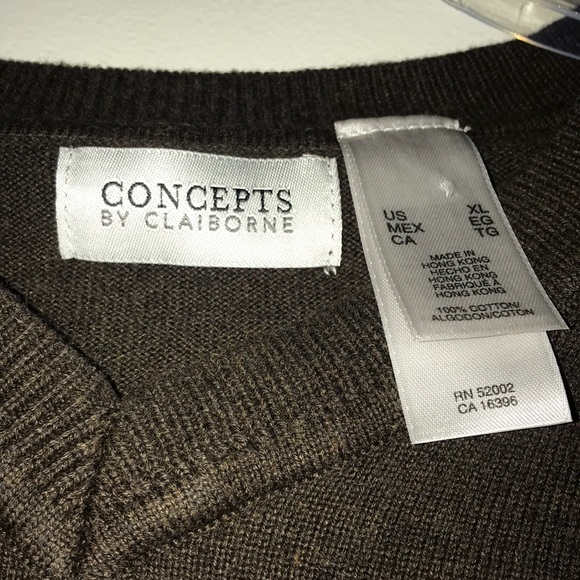 Concepts by Claiborne sweater - Picture 2 of 3